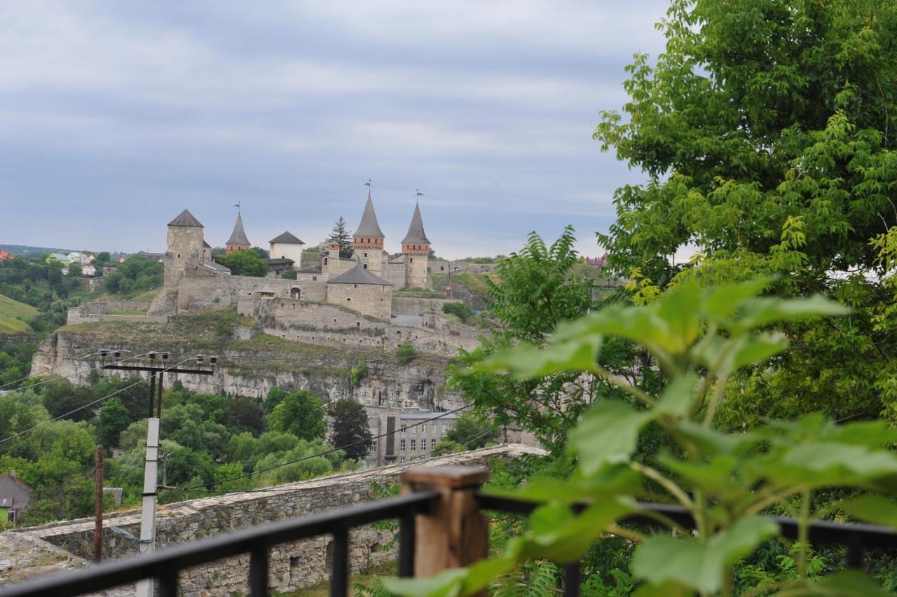 Будинок З Видом На Стару Фортецю Kamyanets-Podilski Dış mekan fotoğraf